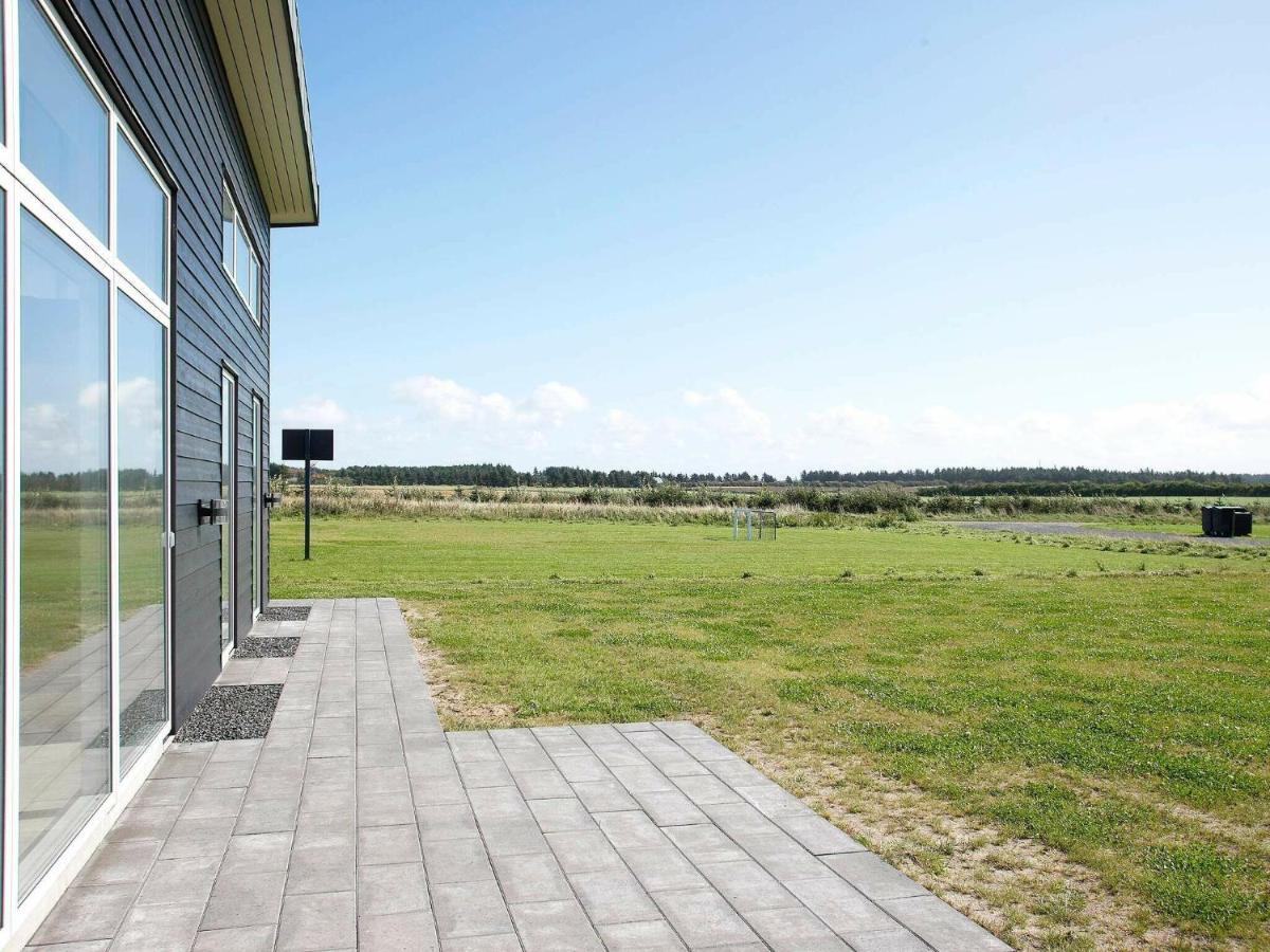 Five-Bedroom Holiday Home In Lokken 3 Экстерьер фото