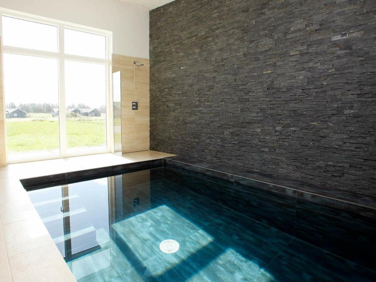 Five-Bedroom Holiday Home In Lokken 3 Экстерьер фото
