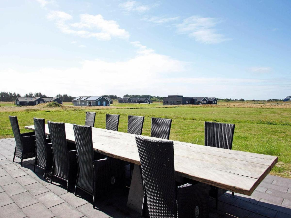 Five-Bedroom Holiday Home In Lokken 3 Экстерьер фото